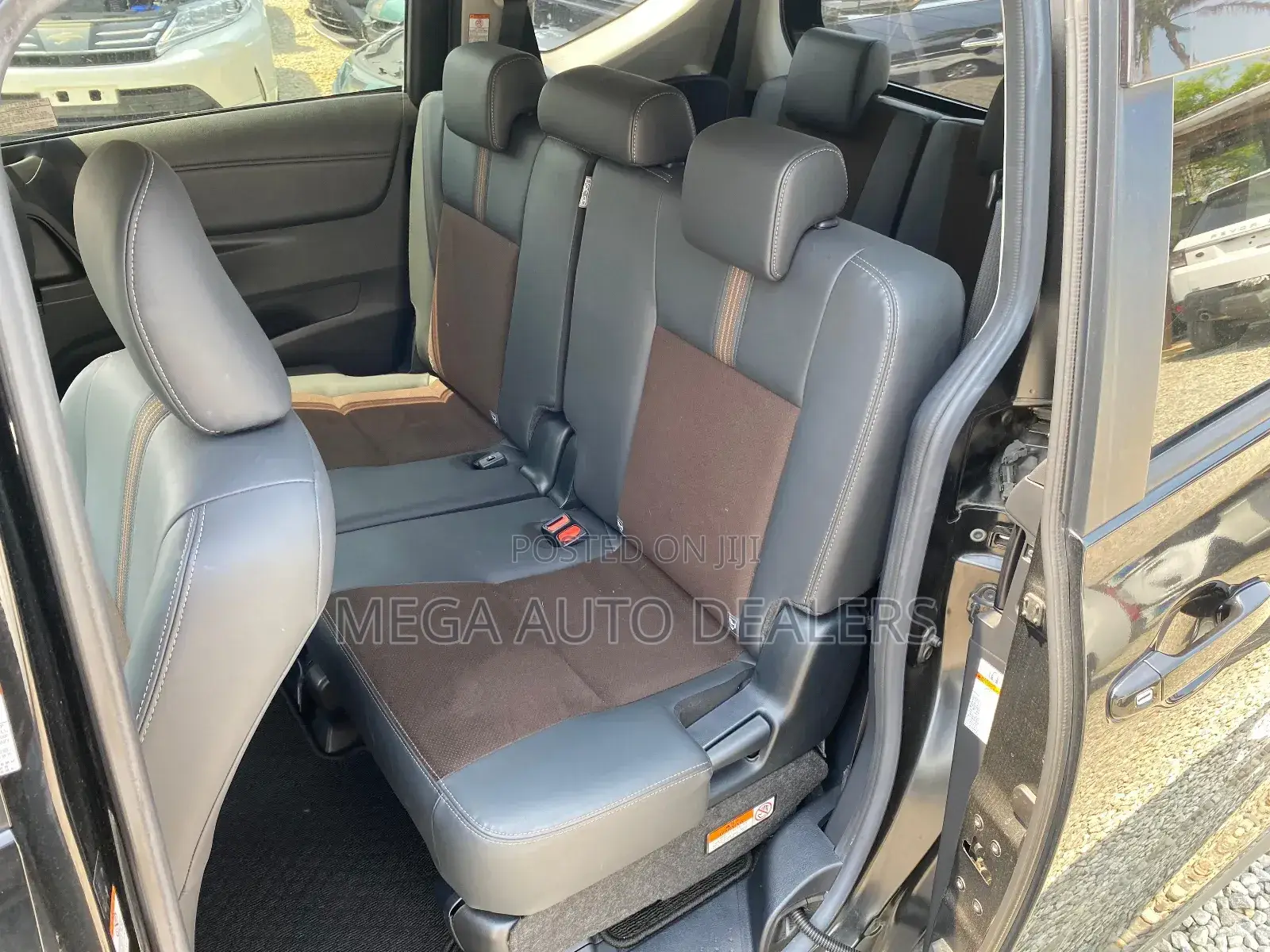 Toyota Sienta 2018 Black