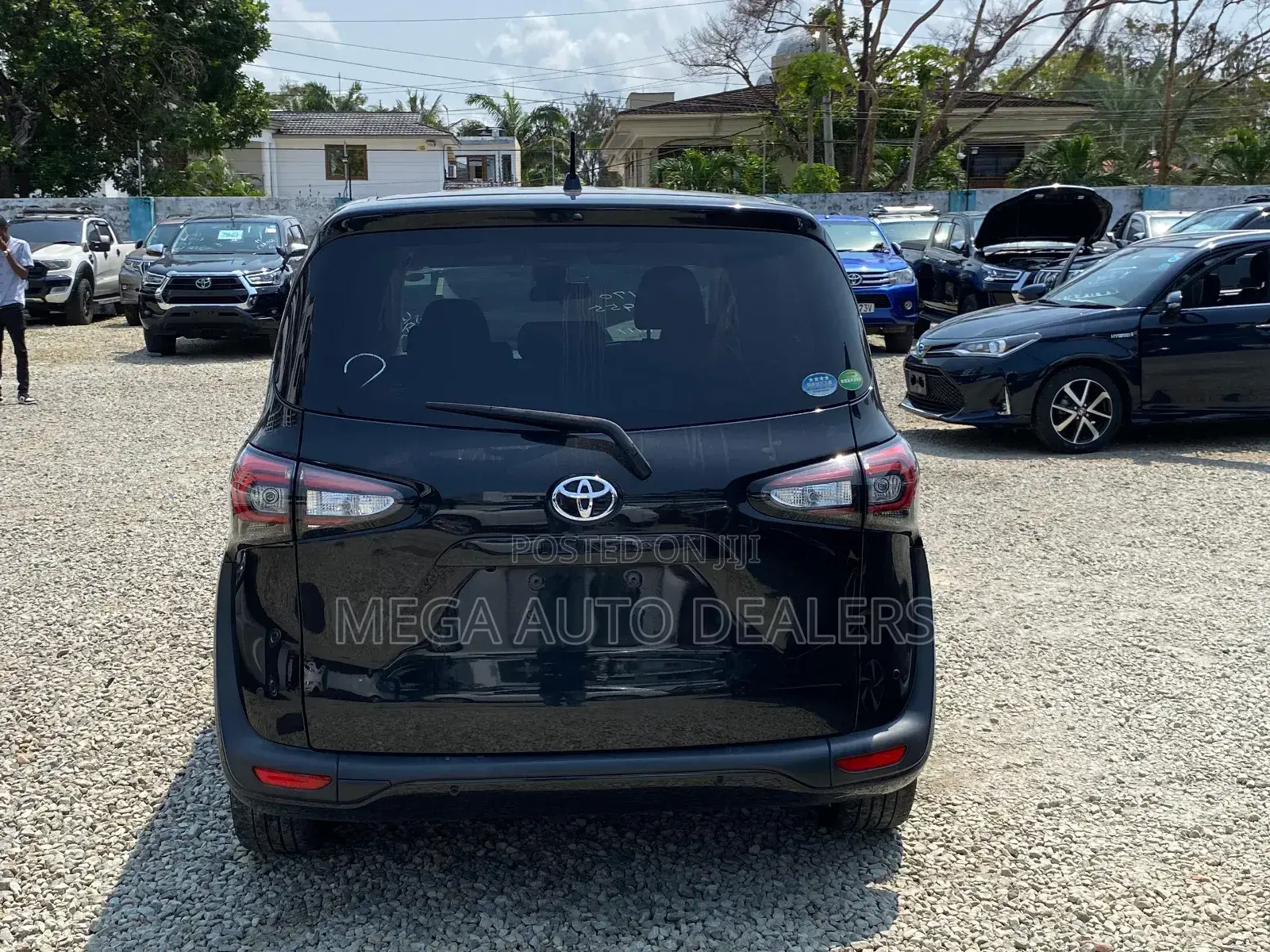 Toyota Sienta 2018 Black