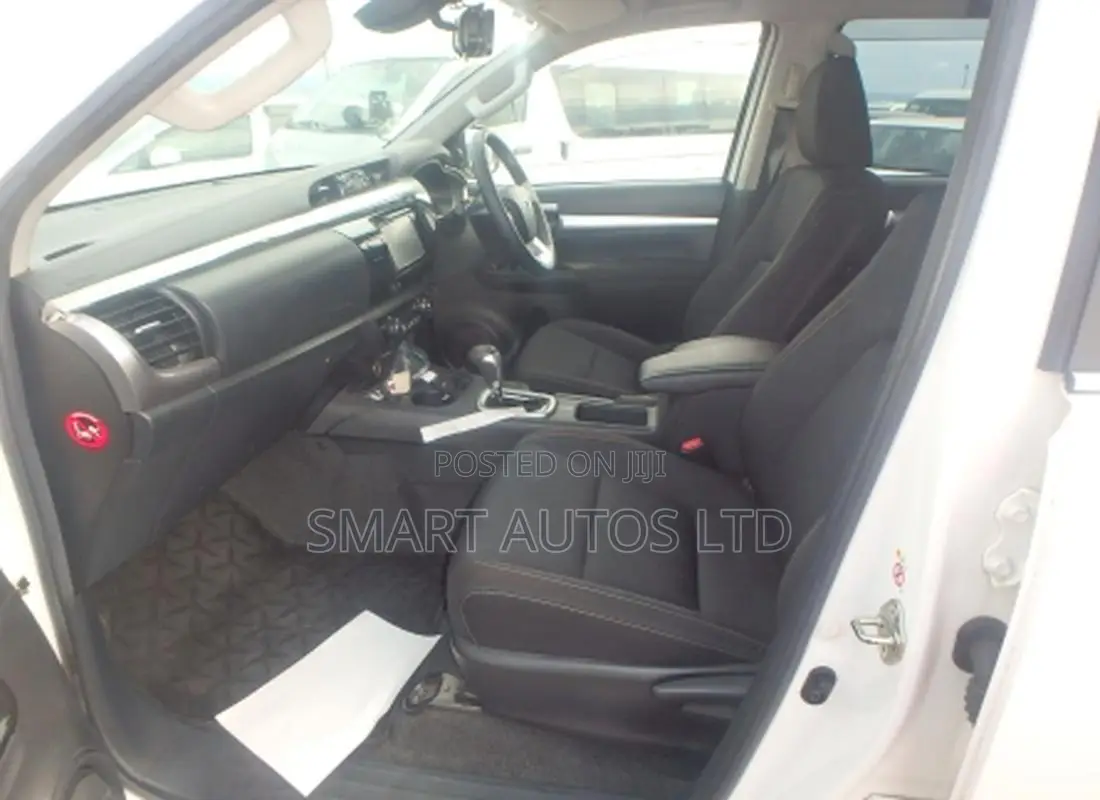 Toyota Hilux 2019 Pearl