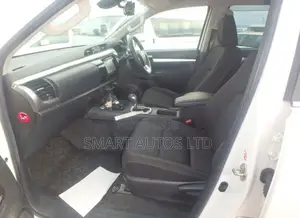 Toyota Hilux 2019 Pearl