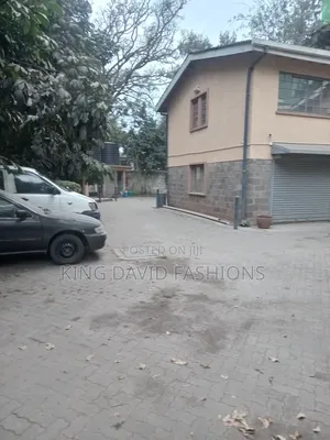 Corner Plot in Kilimani