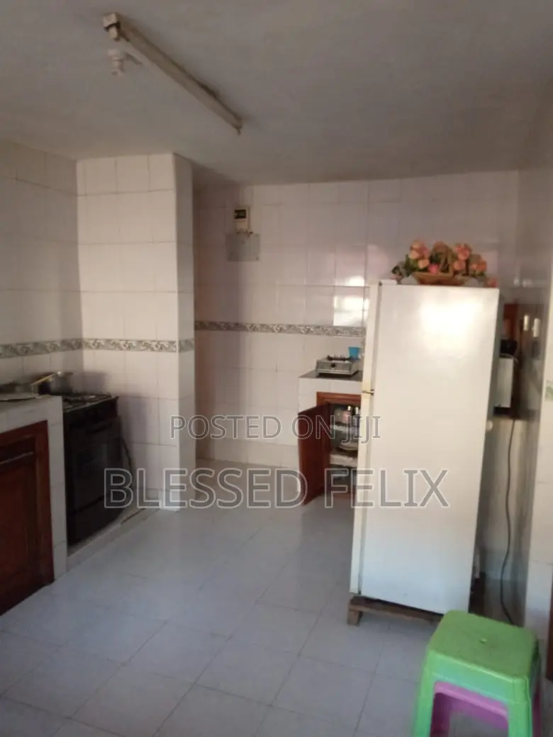 5bdrm Maisonette in Nkoroi for sale