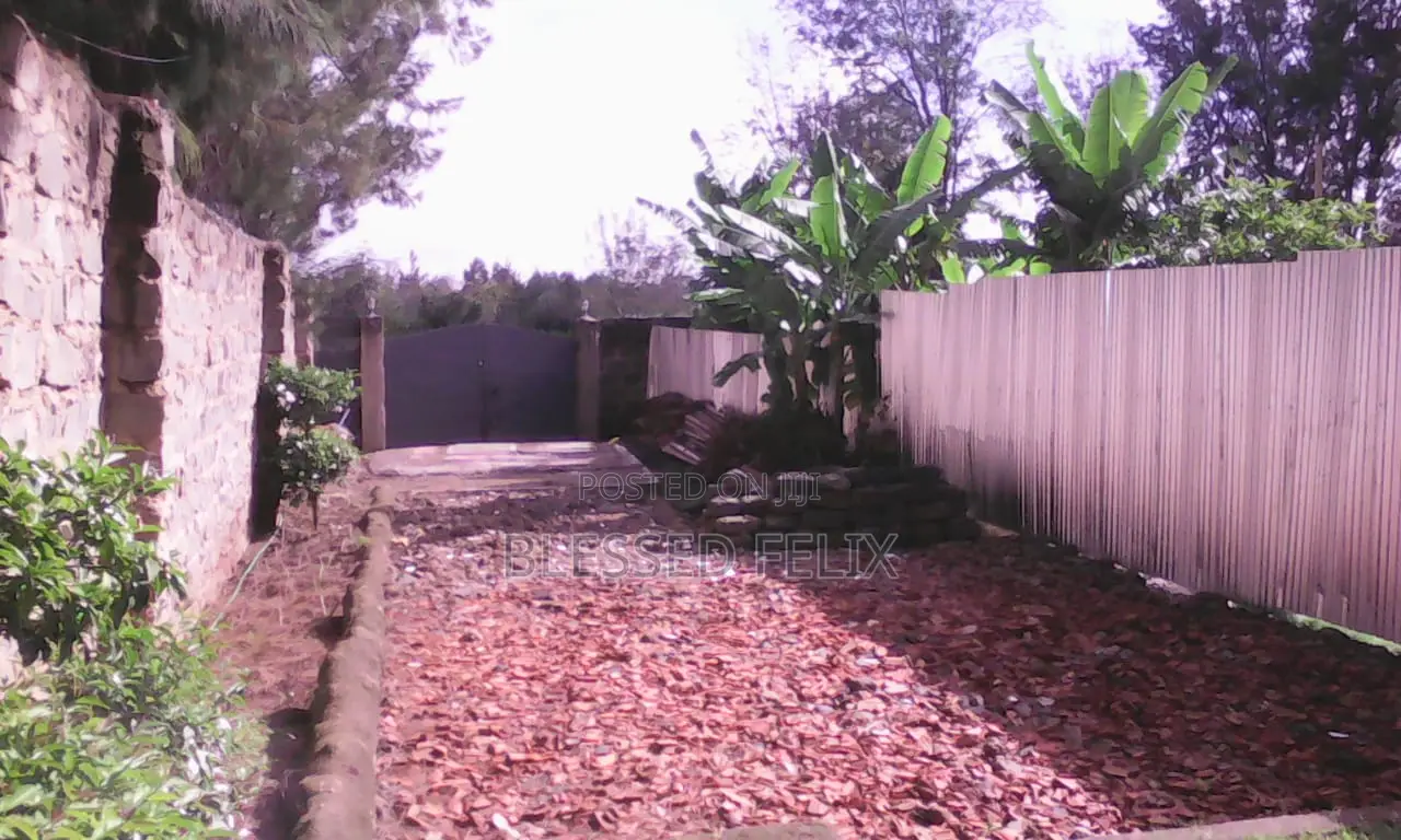 5bdrm Maisonette in Nkoroi for sale