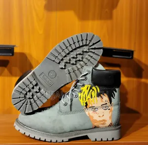 Timber Grafitti
Sizes 40 - 45