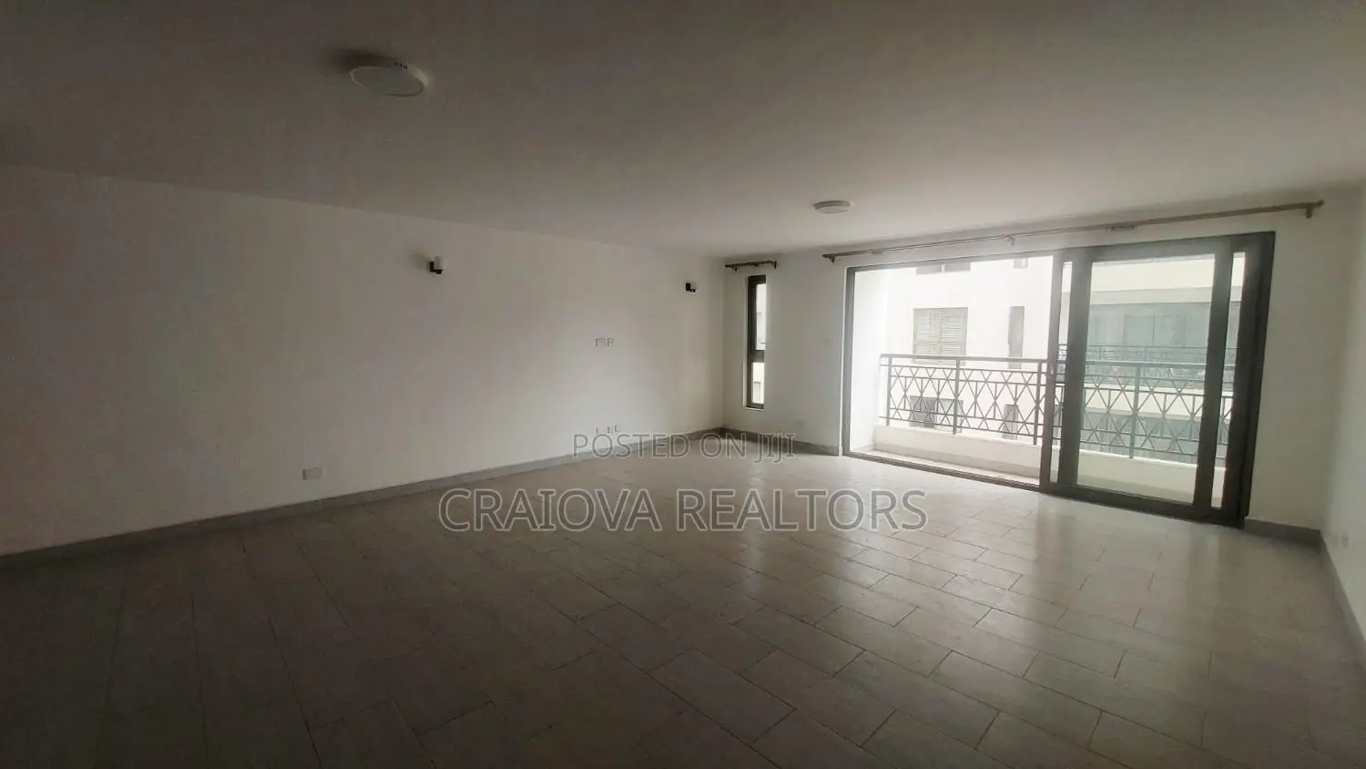 3bdrm Apartment in Lavington for sale