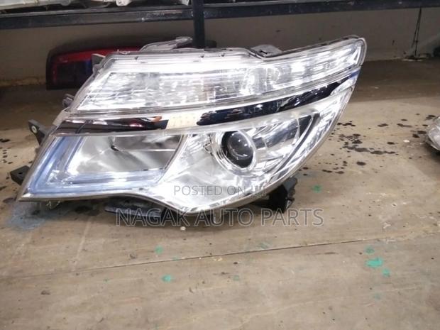 Serena 2012-2015 Xenon Headlight