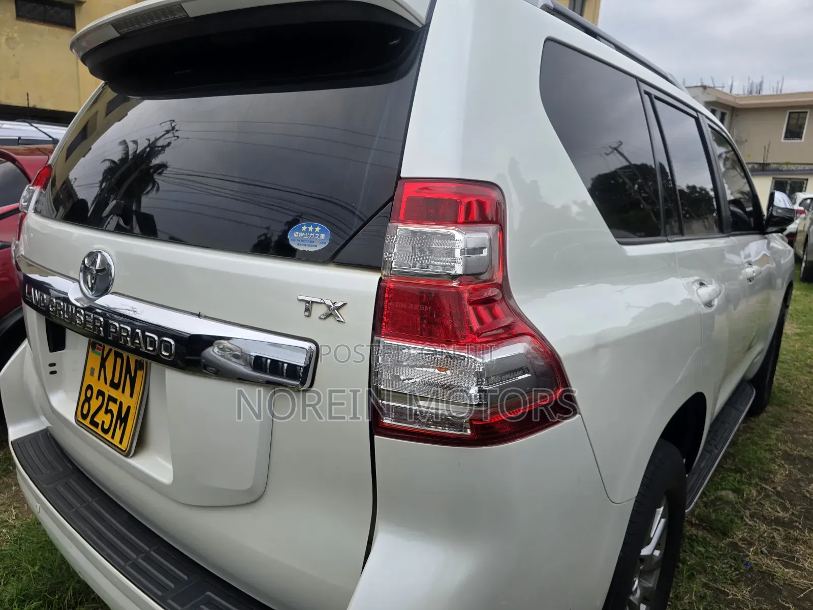 Toyota Land Cruiser Prado 2017 White
