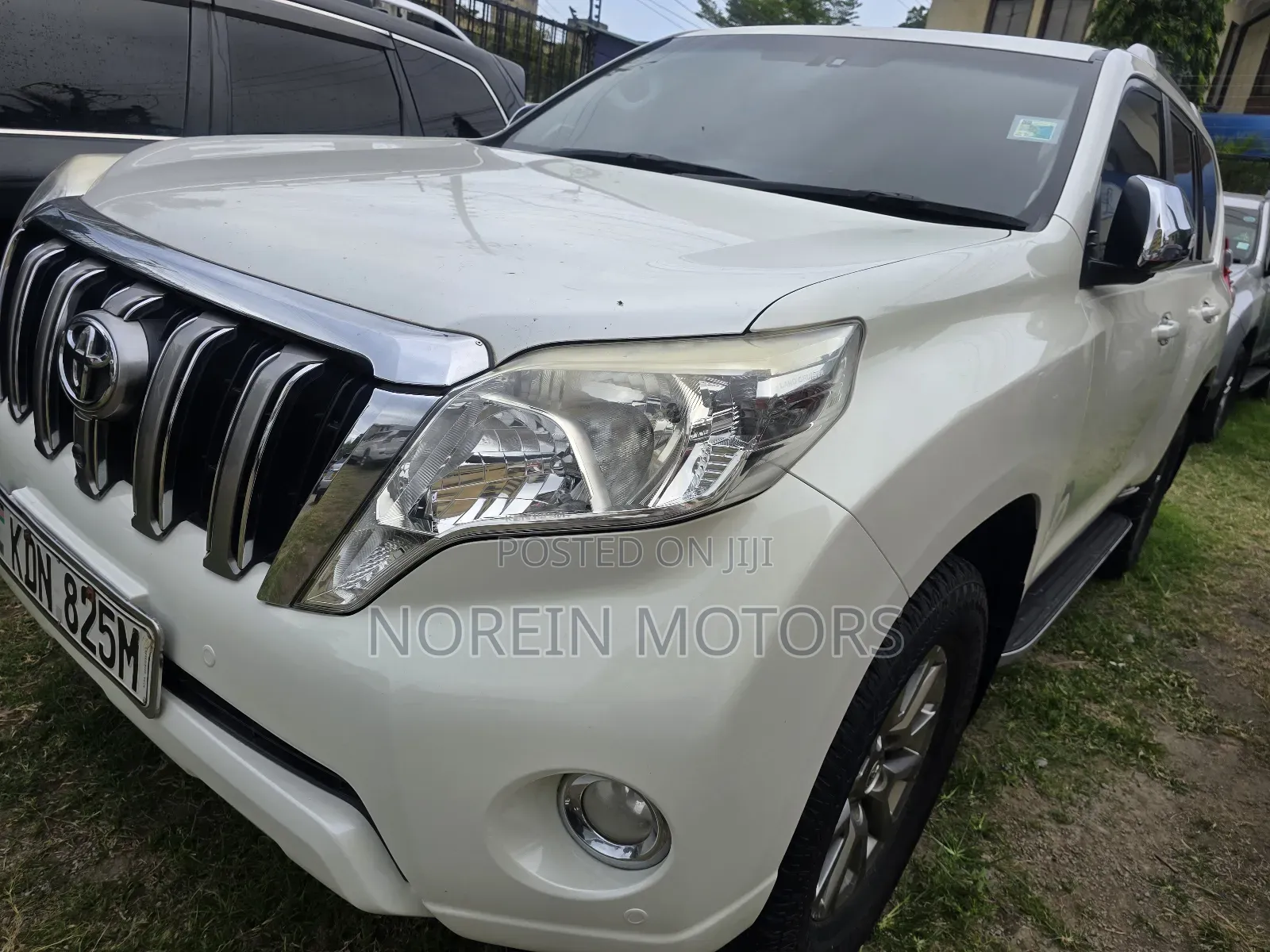 Toyota Land Cruiser Prado 2017 White