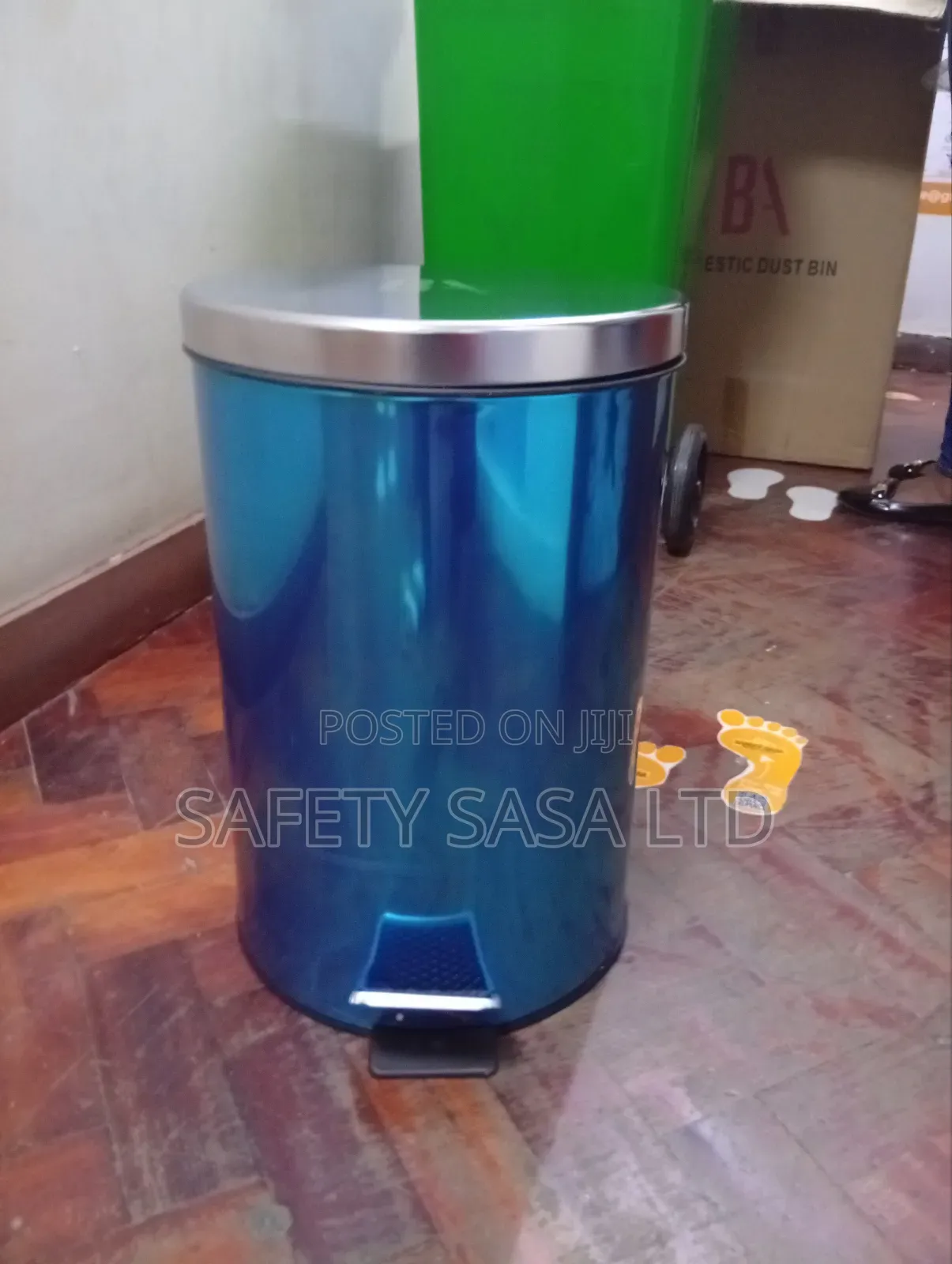 Pedal Stainless Steel Bin.