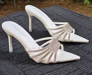 A Pair Women's Sexy Pointed Toe Rhinestone Stiletto