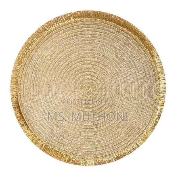 High Quality Round Shimmery Gold Placemats/Tablemats* - thumbnail 2