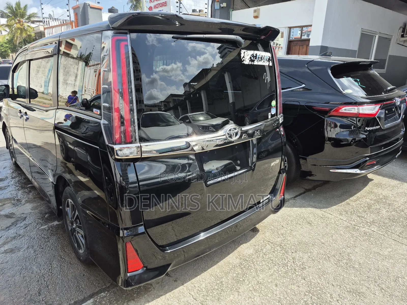 Toyota Noah 2018 Black