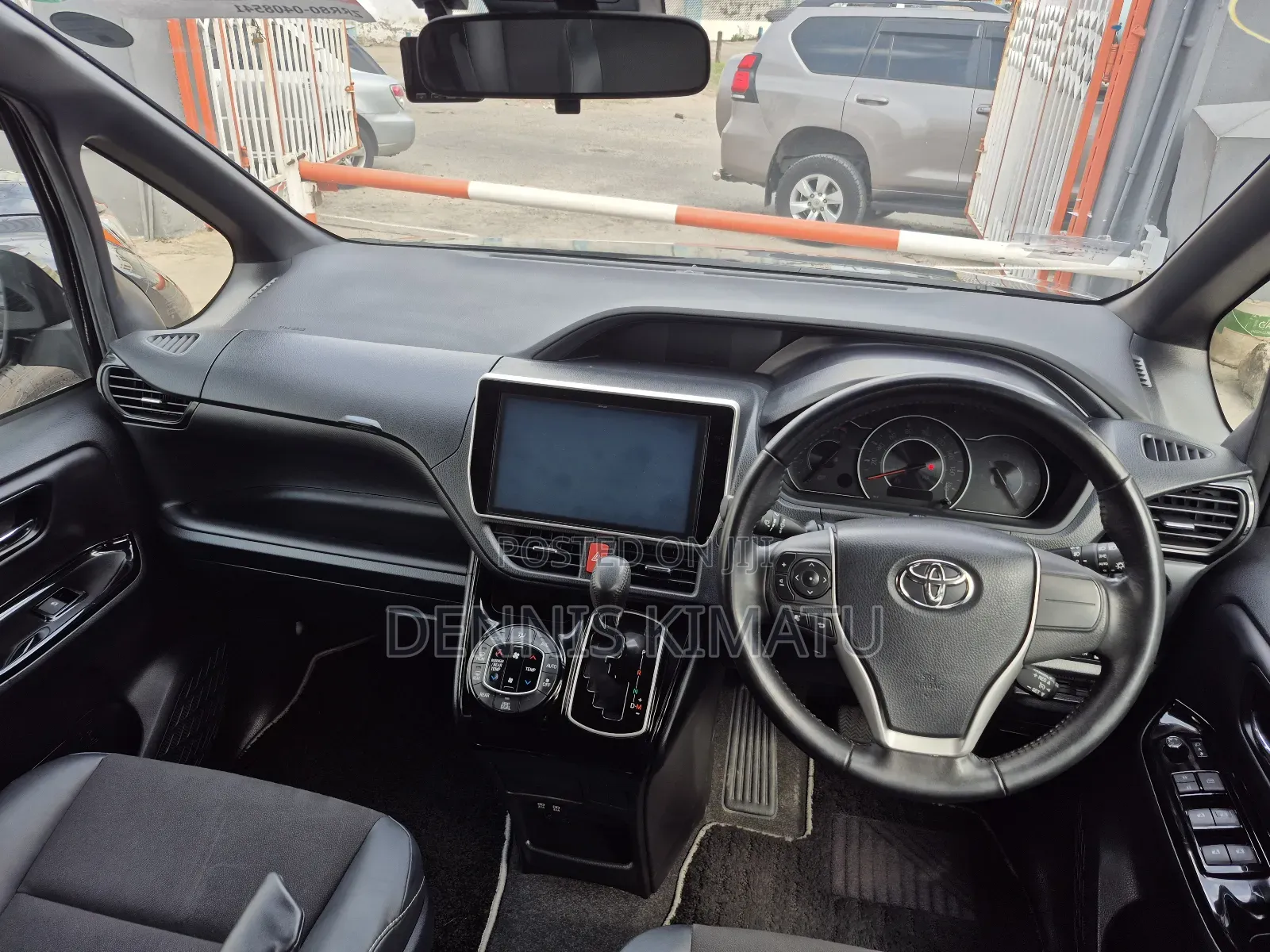 Toyota Noah 2018 Black