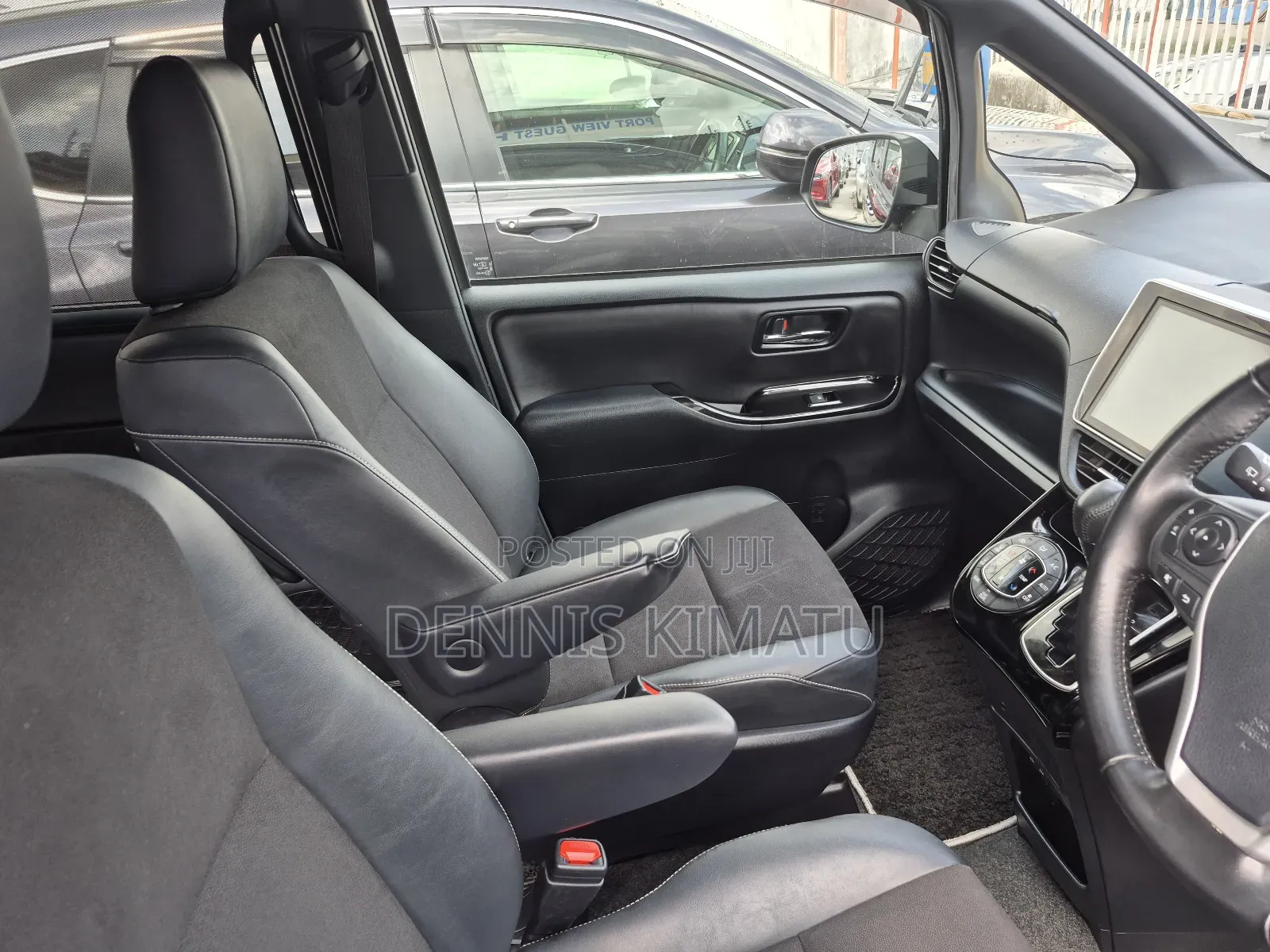 Toyota Noah 2018 Black