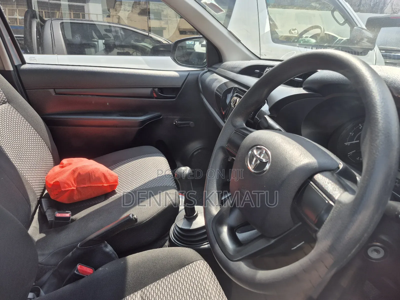 Toyota Hilux 2021 Silver