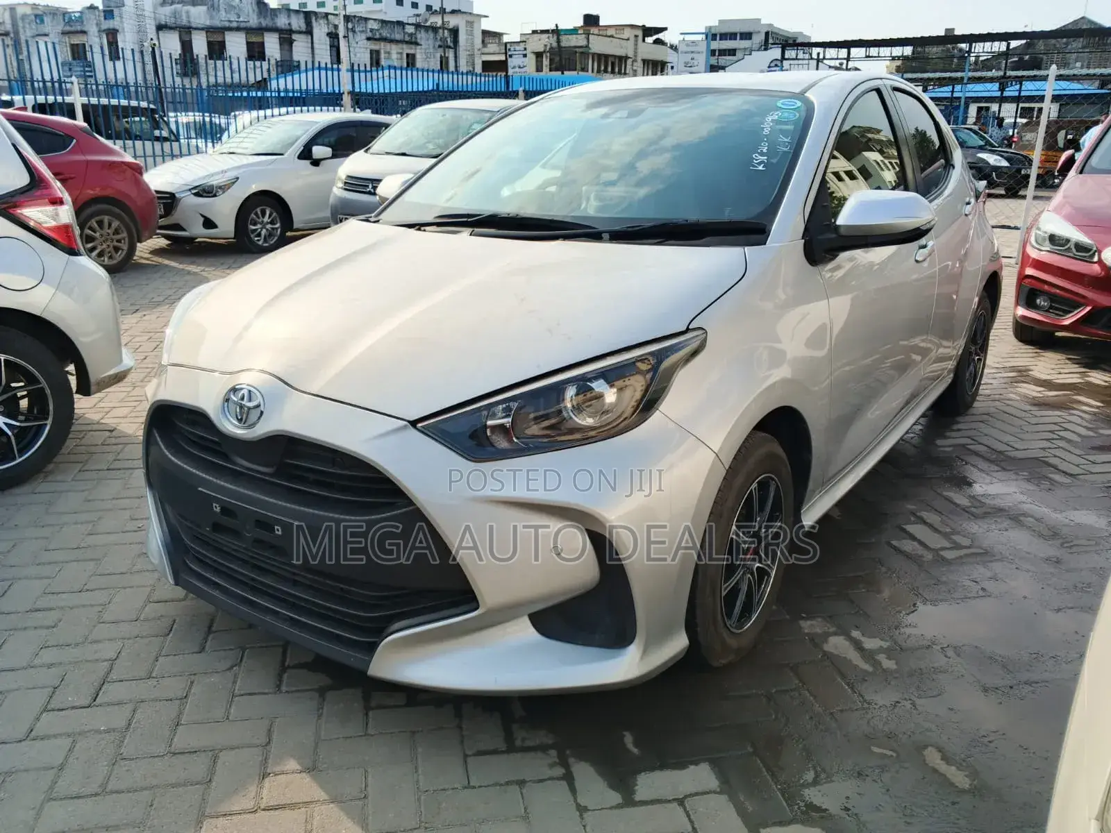 Toyota Yaris 2019 Gray