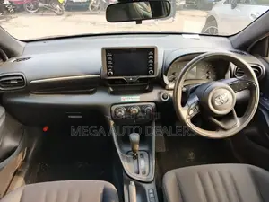 Toyota Yaris 2019 Gray