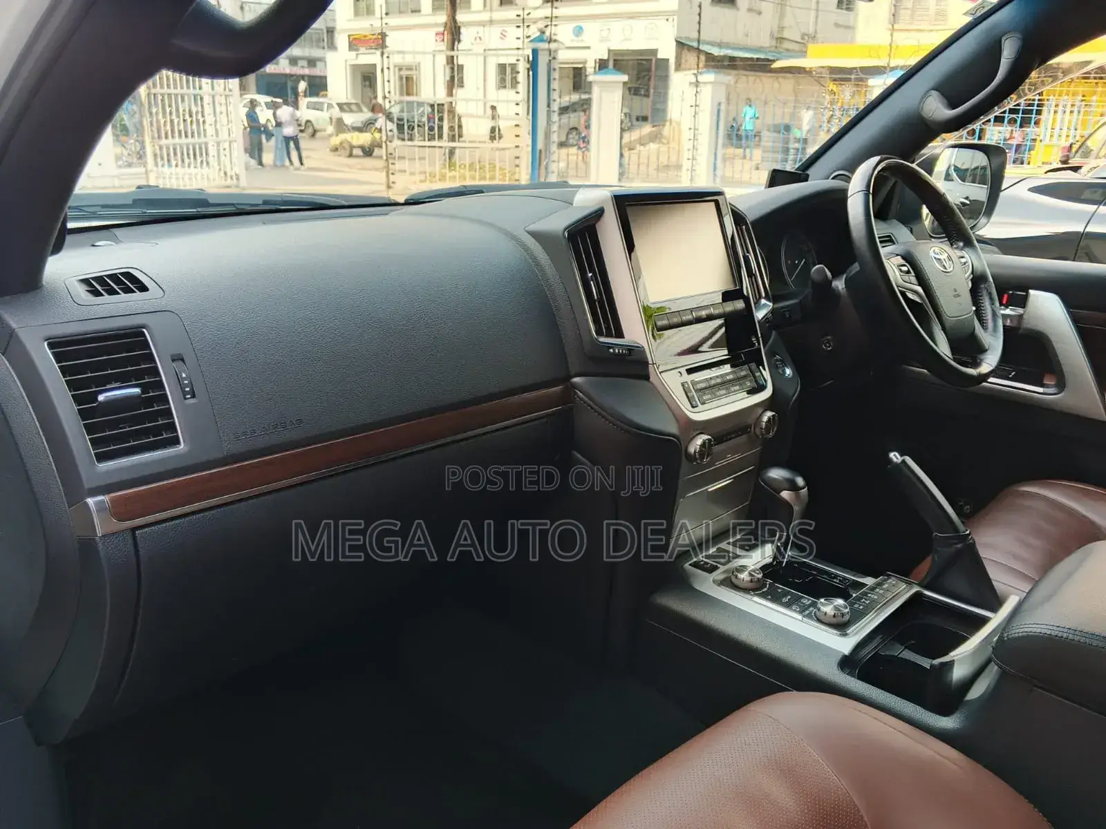 Toyota Land Cruiser 2019 White