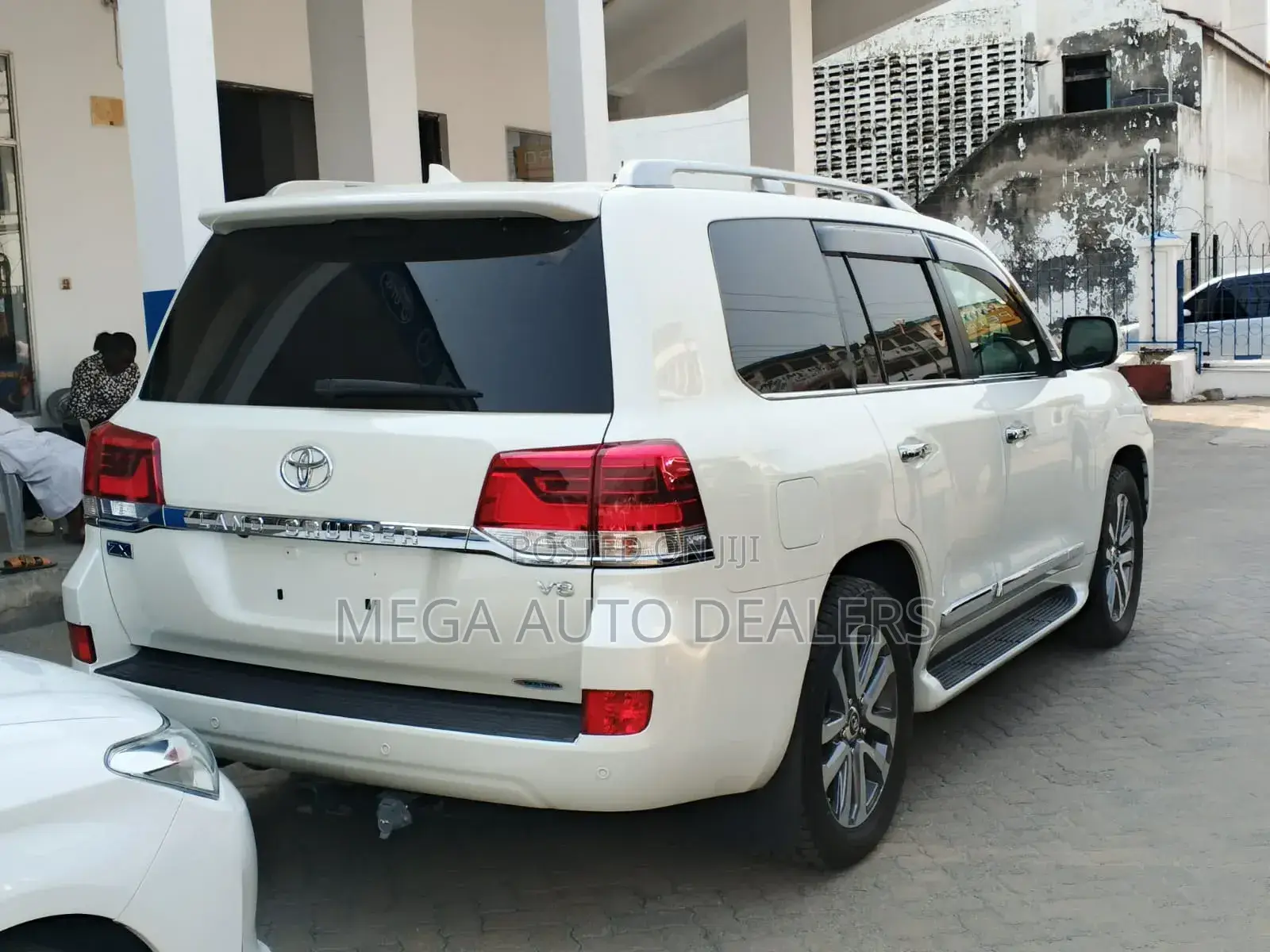 Toyota Land Cruiser 2019 White