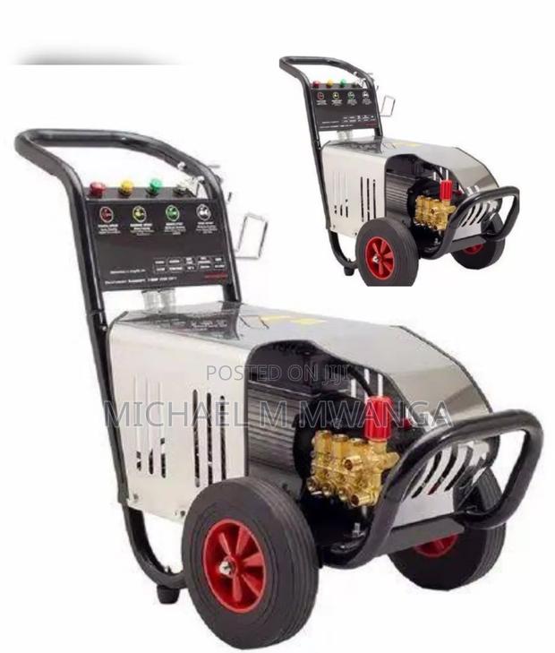Robust Pump Pressure Washer Machine - main view