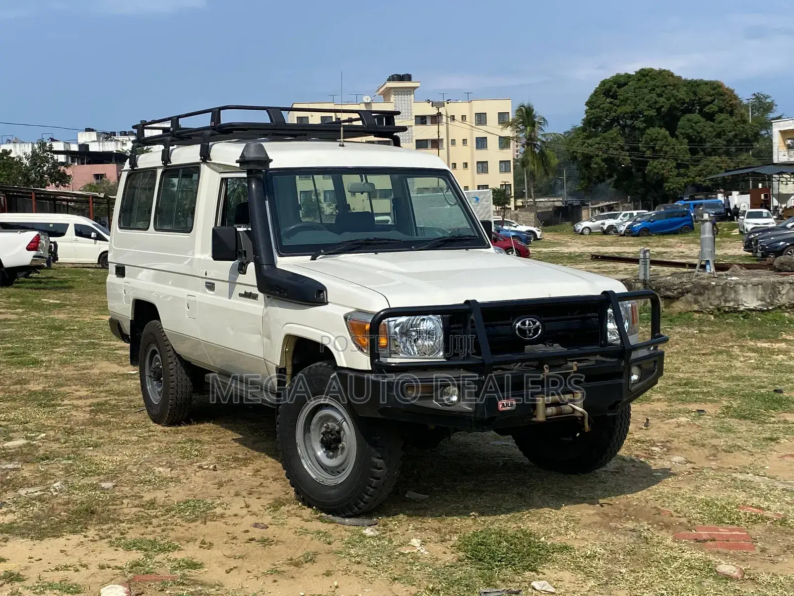 Toyota Land Cruiser 2018 White