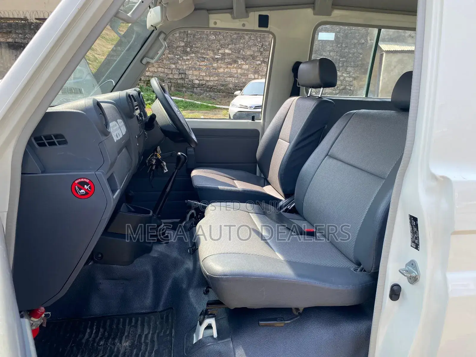 Toyota Land Cruiser 2018 White