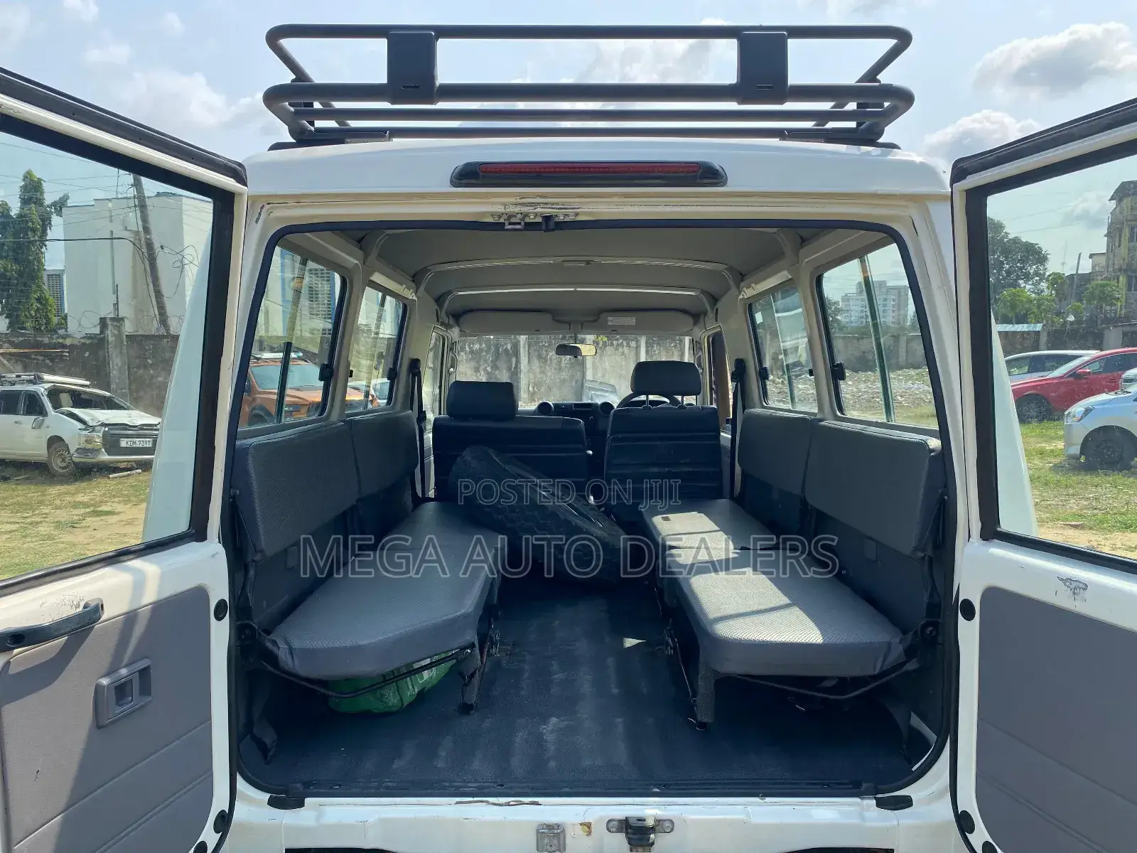 Toyota Land Cruiser 2018 White