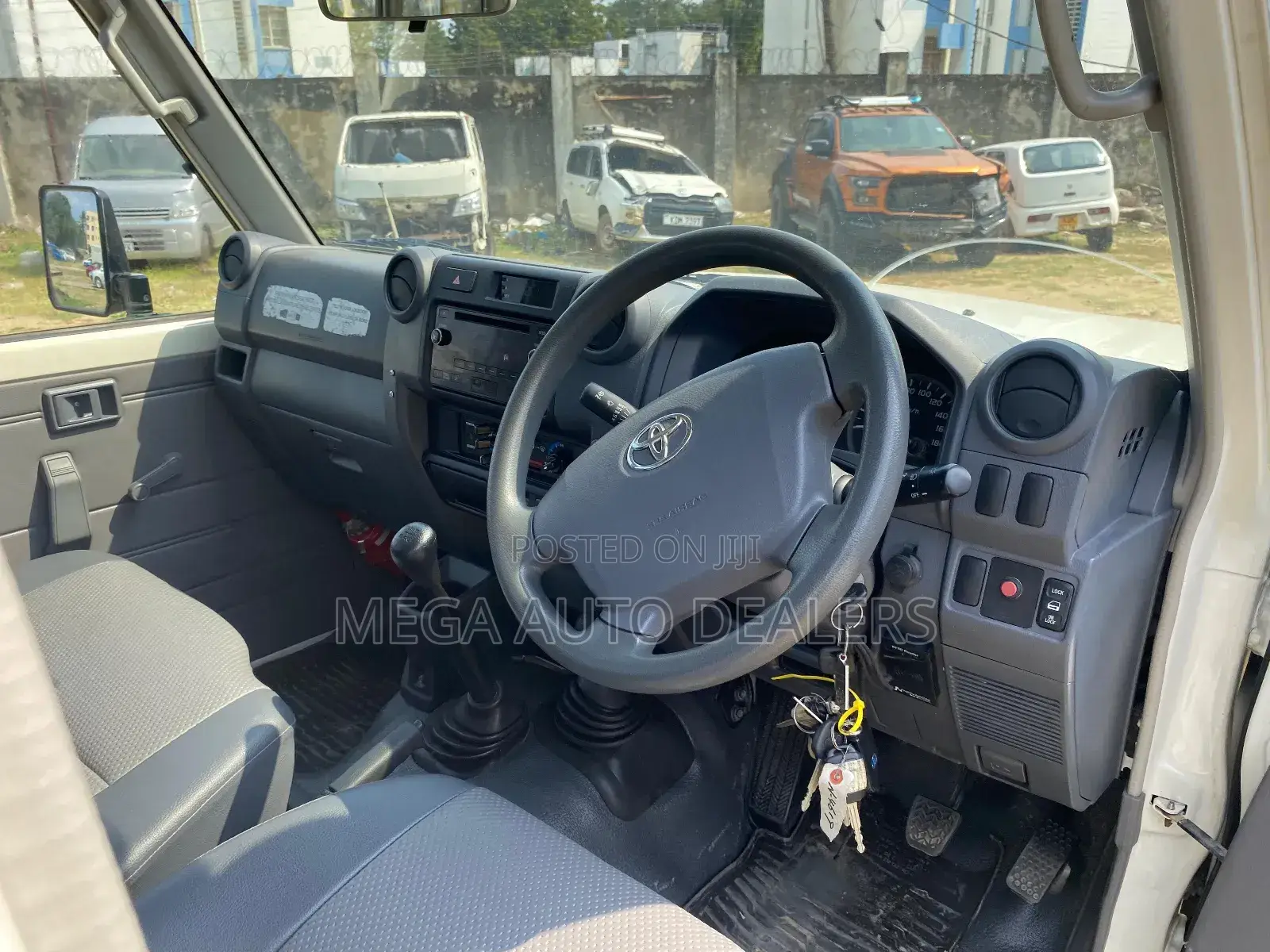 Toyota Land Cruiser 2018 White