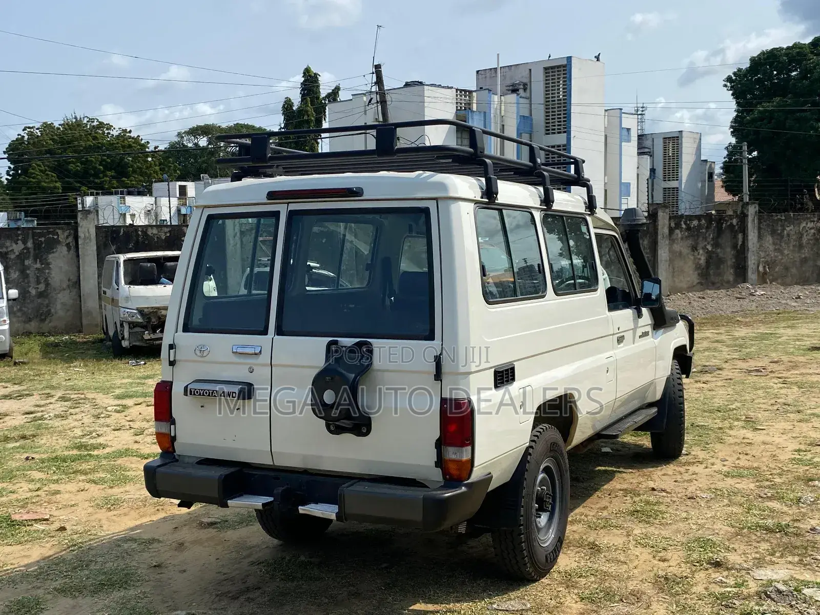 Toyota Land Cruiser 2018 White