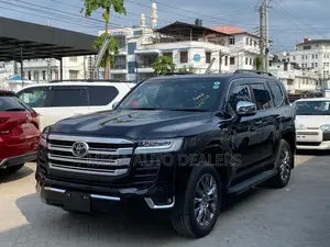 Toyota Land Cruiser 2022 Black