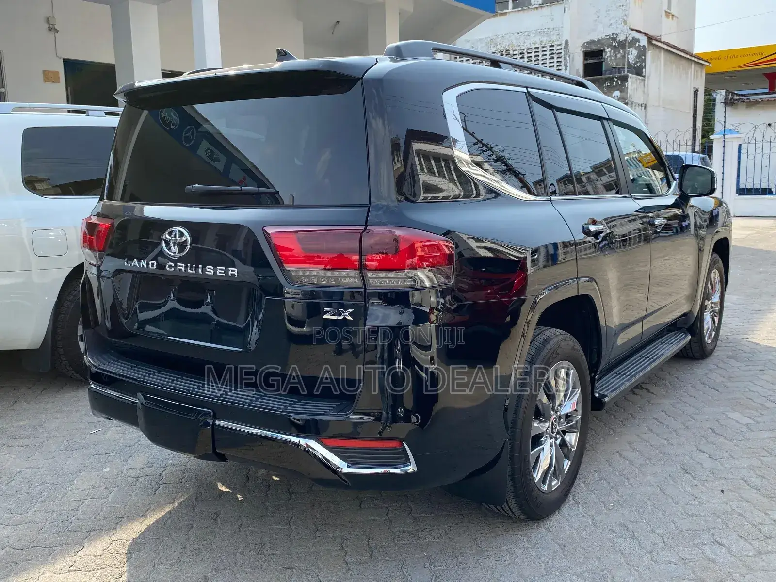 Toyota Land Cruiser 2022 Black
