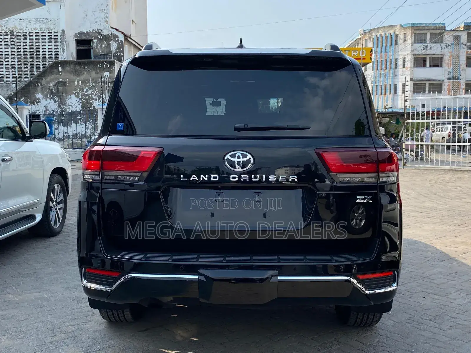 Toyota Land Cruiser 2022 Black