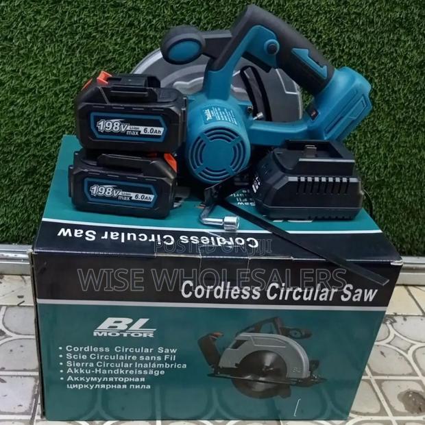Makita Cordless Saw Compatible With Circular Saw
