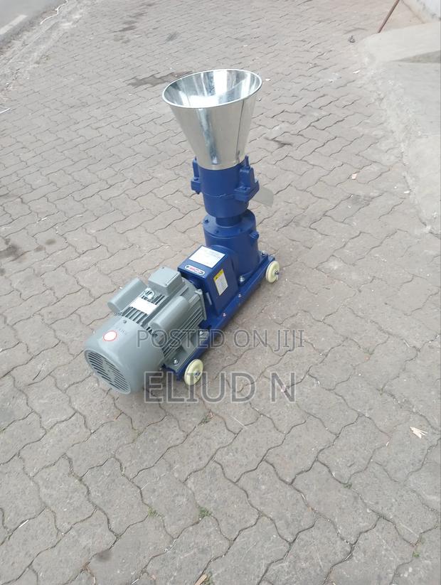 Animal Feed Pellet Machine/200kg/H