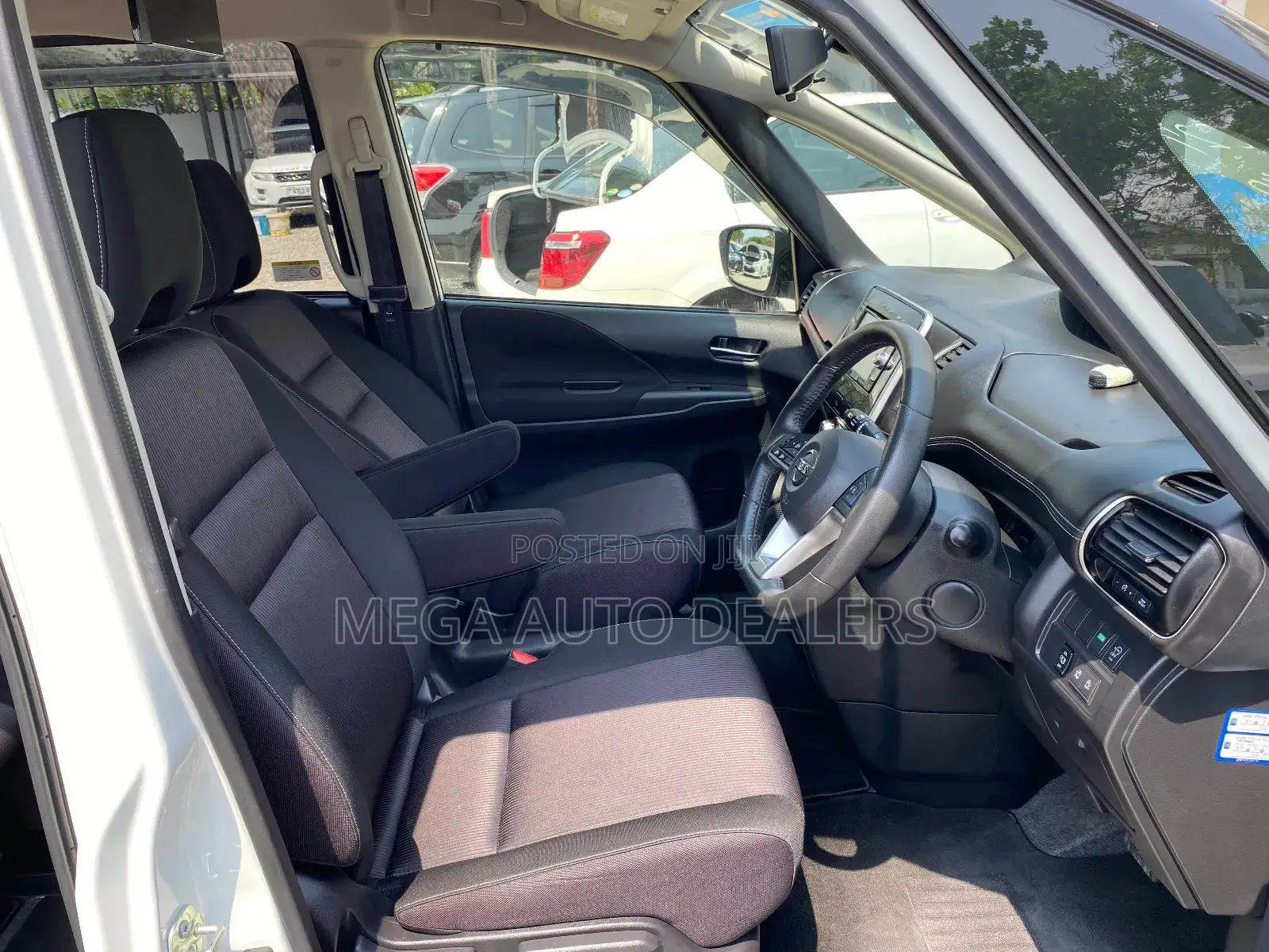 Nissan Serena 2019 White