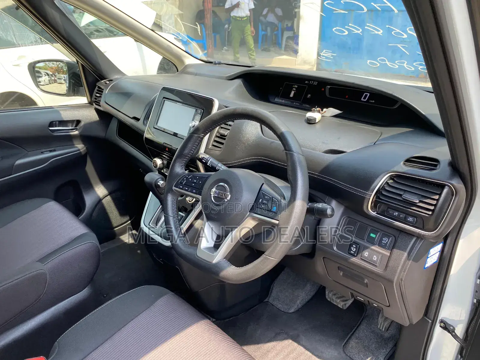 Nissan Serena 2019 White