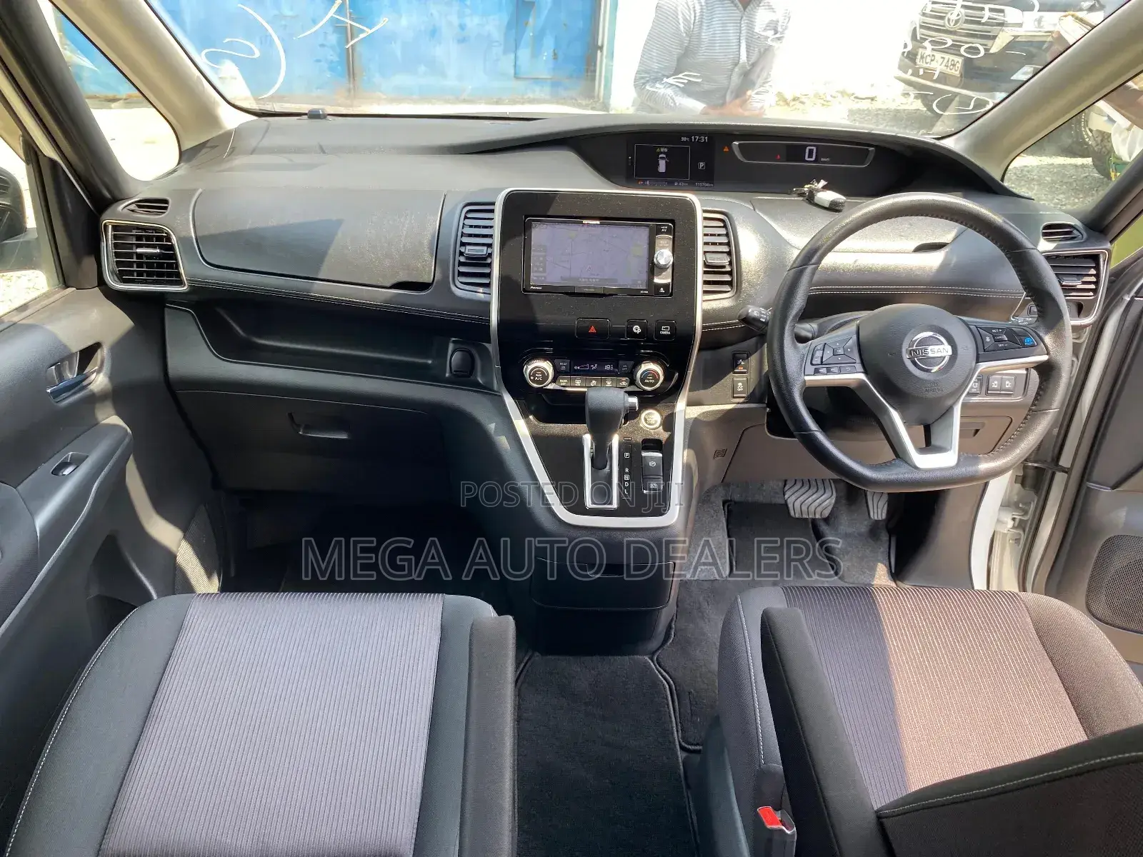 Nissan Serena 2019 White