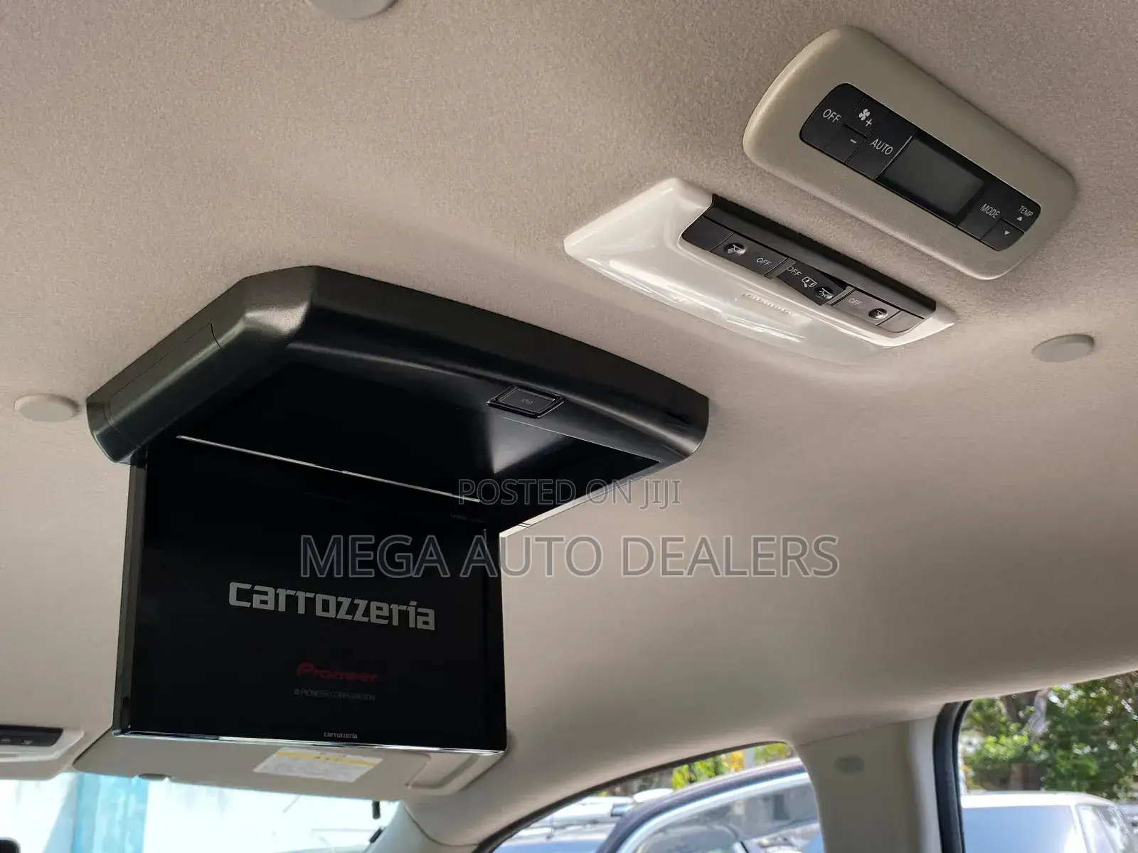 Nissan Serena 2019 White