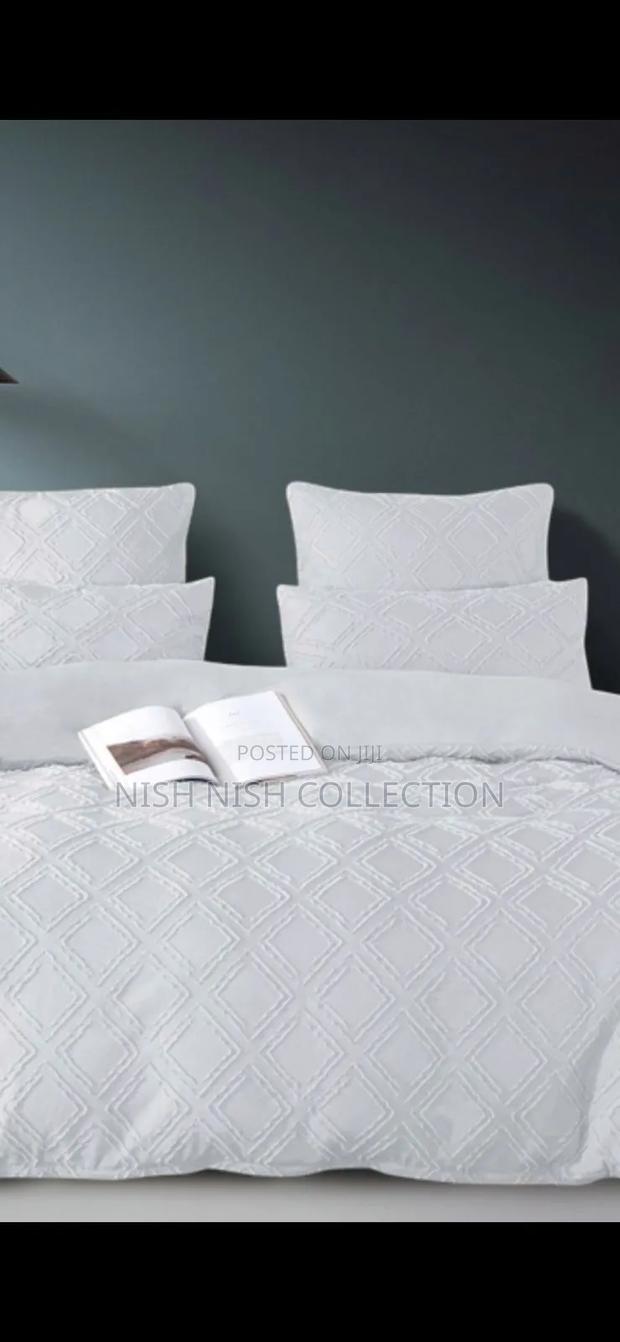 4pc Luxury Tufted New Design Duvet Covers* - thumbnail 3