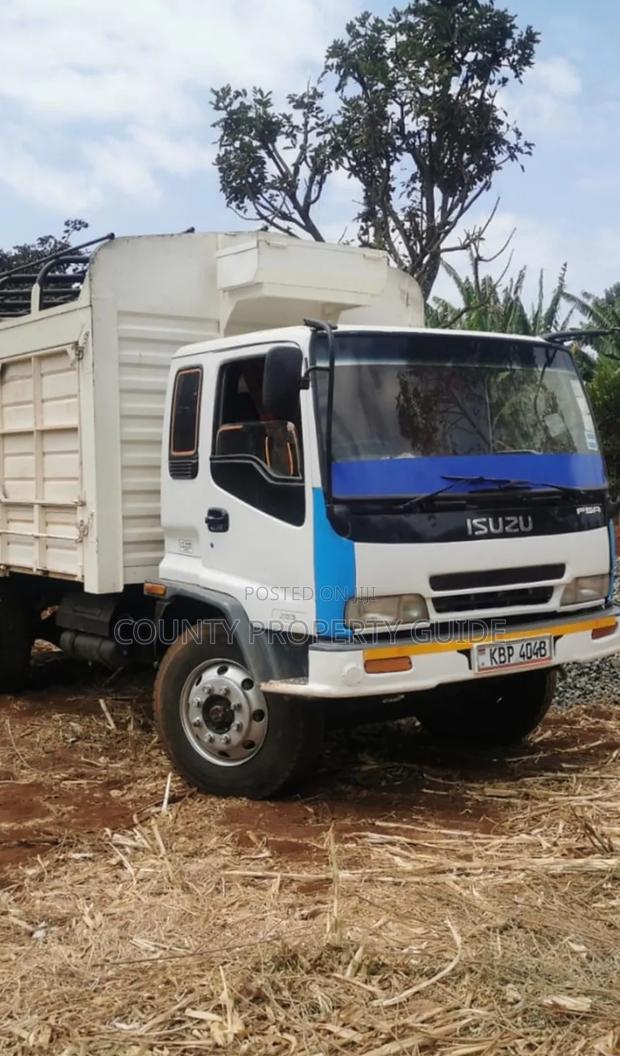 Isuzu FSR KBP 2009 Very Well Maintained Machine.! Gari Iko Kazi
