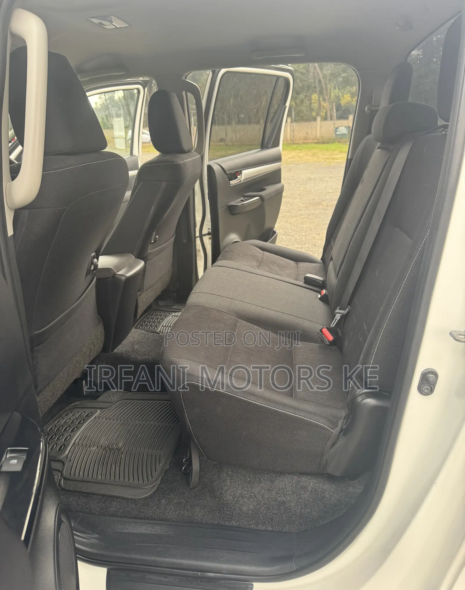 Toyota Hilux Workmate 4x4 2017 White