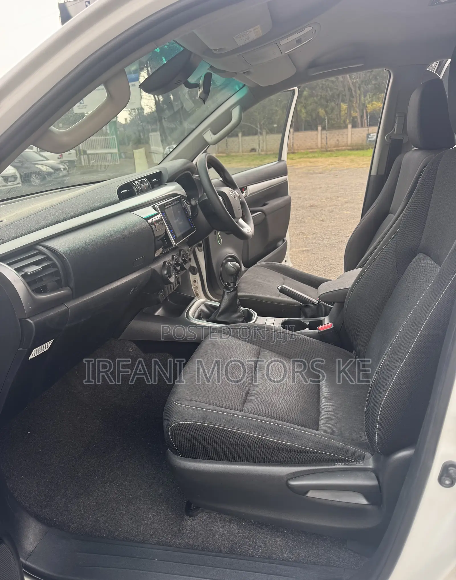 Toyota Hilux Workmate 4x4 2017 White
