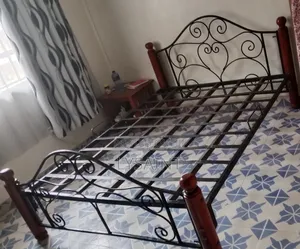 Metallic Mahogany Bed 5*6