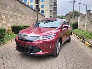 Toyota Harrier 2.0 2019 Maroon