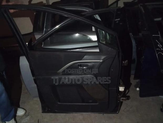Skyline Infinity Front Right Door - thumbnail 2