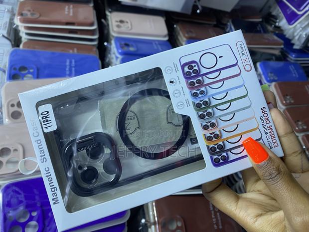 Ambar iPhone 11 Pro Magsafe Case With Lens and Camera Stand - thumbnail 3