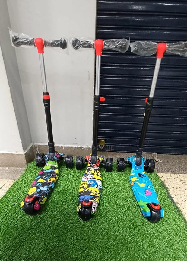 "Kids 3-Wheel Scooter W/ Led Wheels, Adjustable Height - thumbnail 5