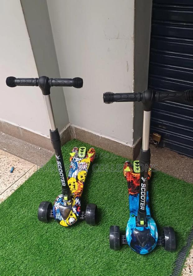 "Kids 3-Wheel Scooter W/ Led Wheels, Adjustable Height - thumbnail 7