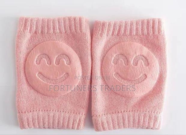 The Baby Crawling Knee Pads Design of High-Quality Cotton