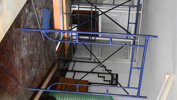 Adjustable Scaffolding Frame Set – Strong & Expandable - main view